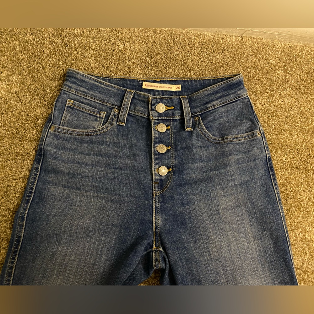 Levi’s 721 high rise skinny ankle jean